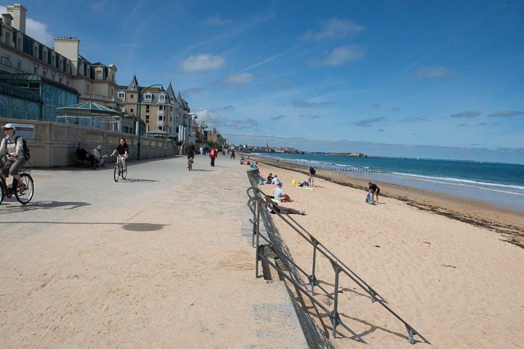 Appartement Les Pieds Dans L'Eau - Residence Sur La Plage Saint-Malo Exterior photo